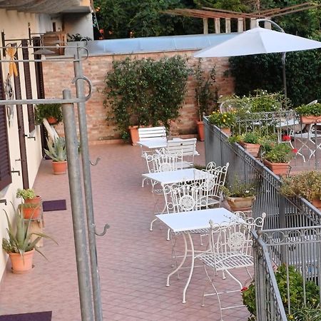 Il Germano Reale Bed & Breakfast Alba  Bagian luar foto
