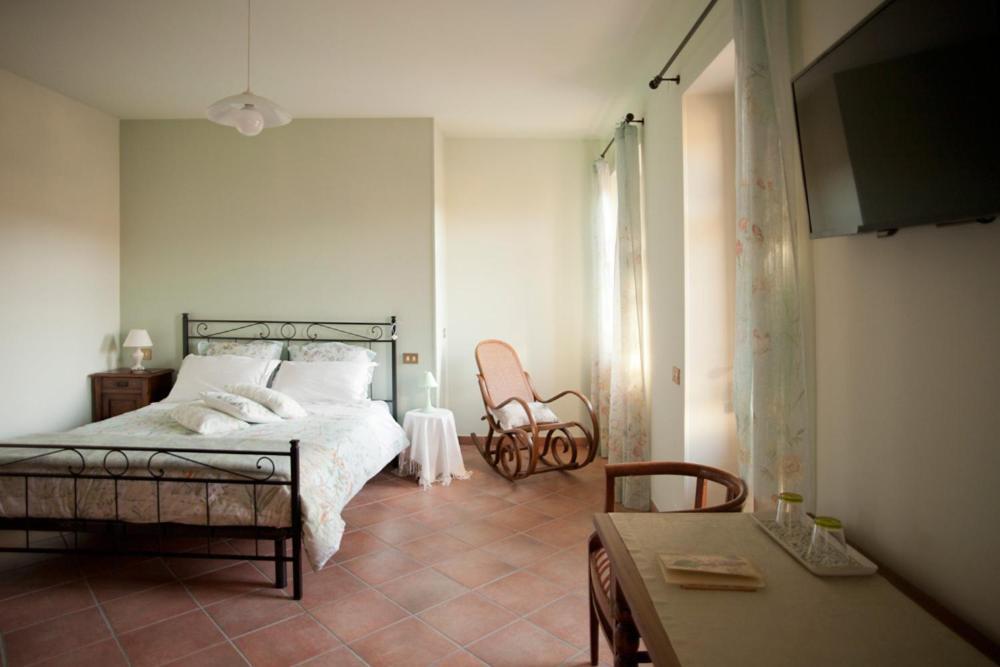Il Germano Reale Bed & Breakfast Alba  Bagian luar foto